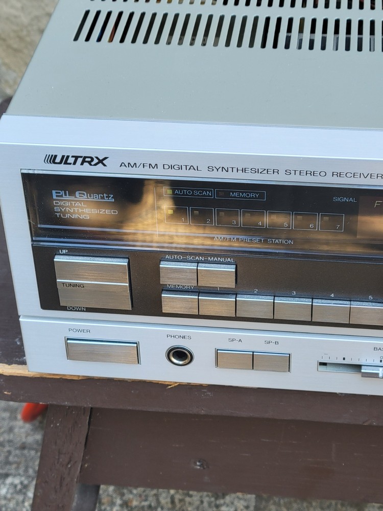 Ultrx R35 receiver by Sanyo, Working