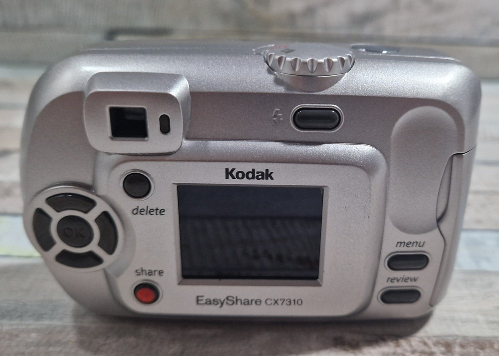 Kodak EasyShare CX7310 Digital Camera 3.2 Mega Pixel Silver tested & working