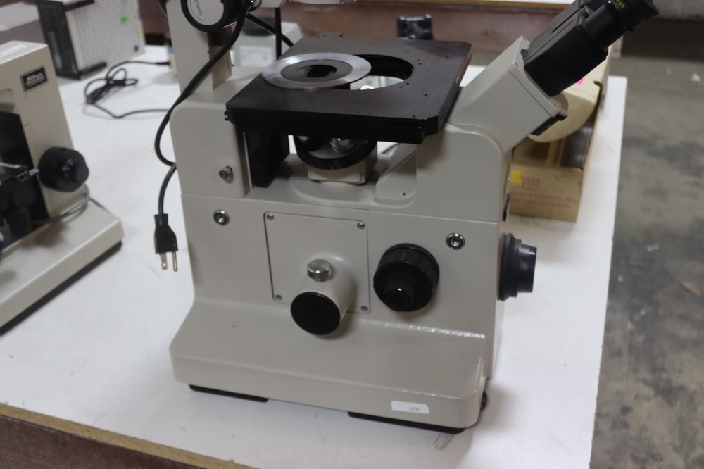 Nikon Diaphot Inverted Hoffman Modulation Contrast Microscope