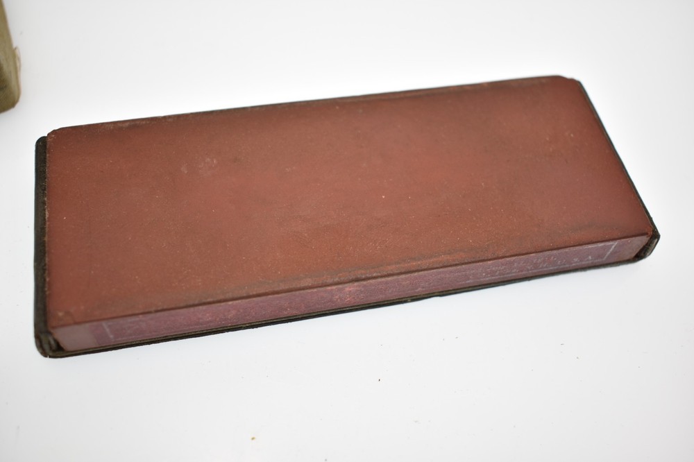 Vintage Pike Strop Hone in original Box