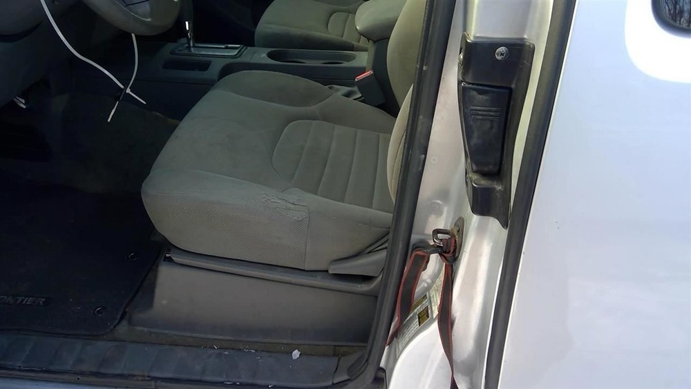 FRONTIER 2015 Transmission Shift 2103000