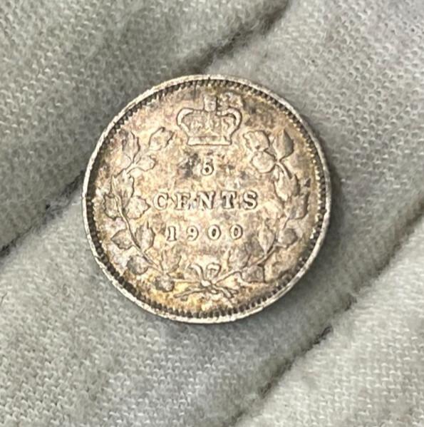 1900 Canada 5 Cents Silver Coin Great Condition
