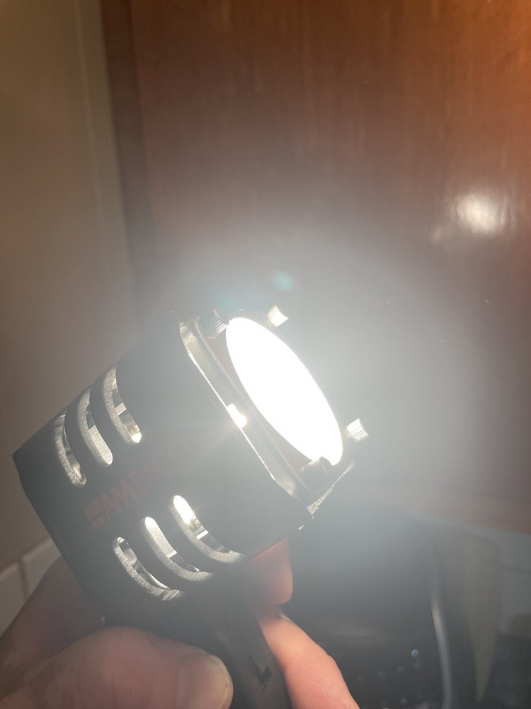 ambico ac/dc video light