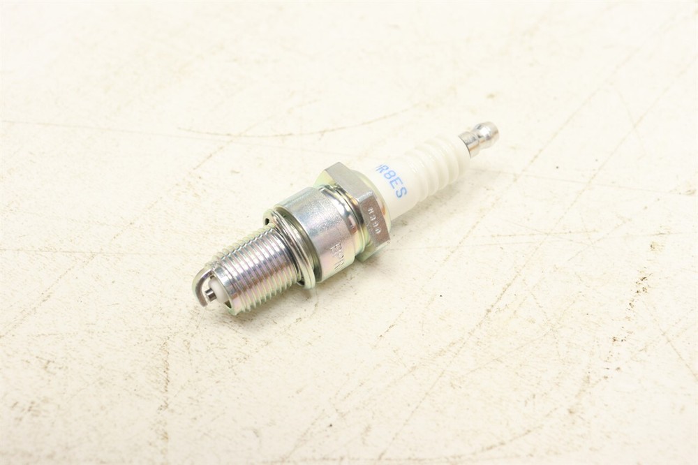 NGK Spark Plug BPR8ES 3923 #1 41087