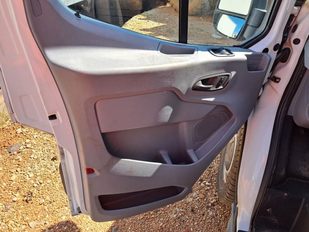 TRANSIT25 2017 Glove Box 4812348
