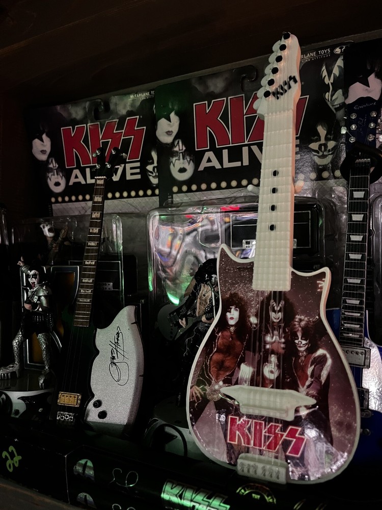 KISS mini TOY GUITAR