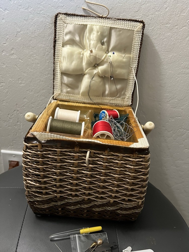 Sewing basket vintage!