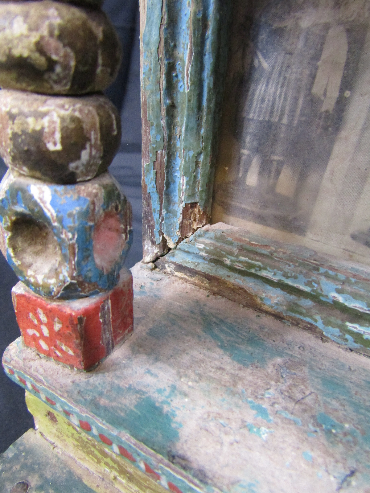 ANTIQUE MEXICAN WOOD NICHO/SHRINE WITH 3 WISE MEN RELIGIOUS ARTIFACT