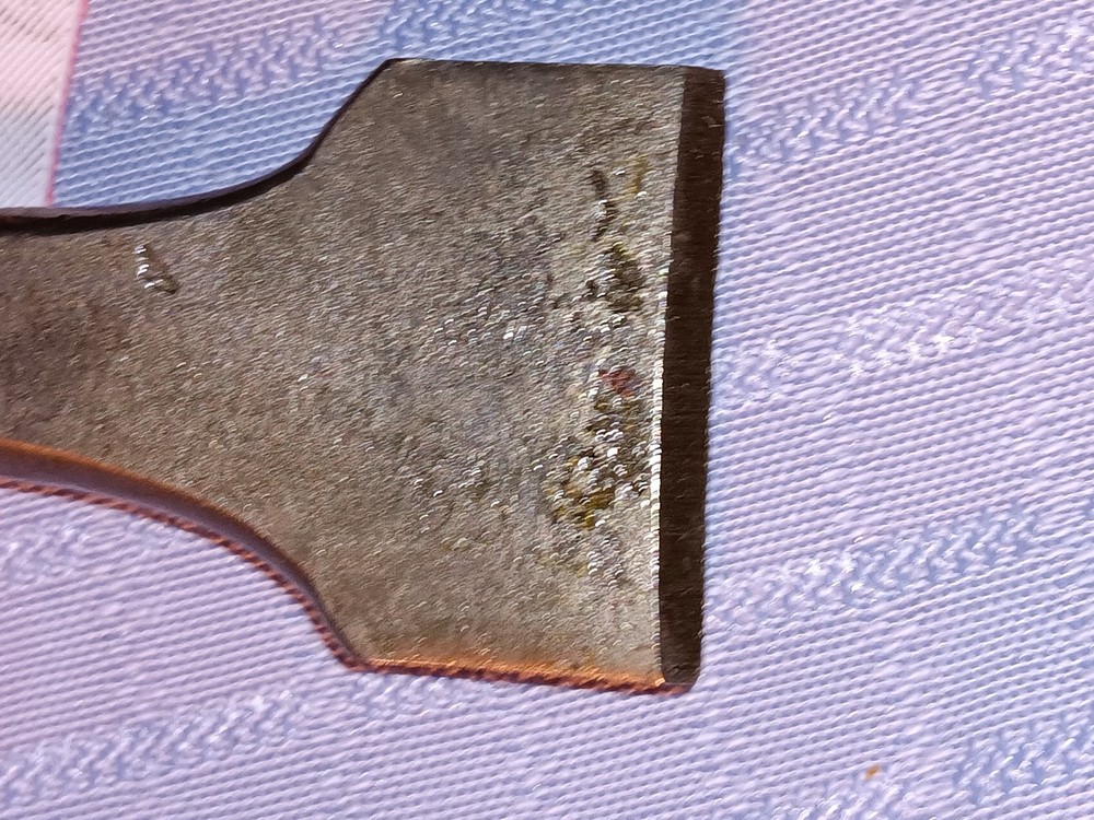 P t c six piece air chisel , set. Q Quick change.