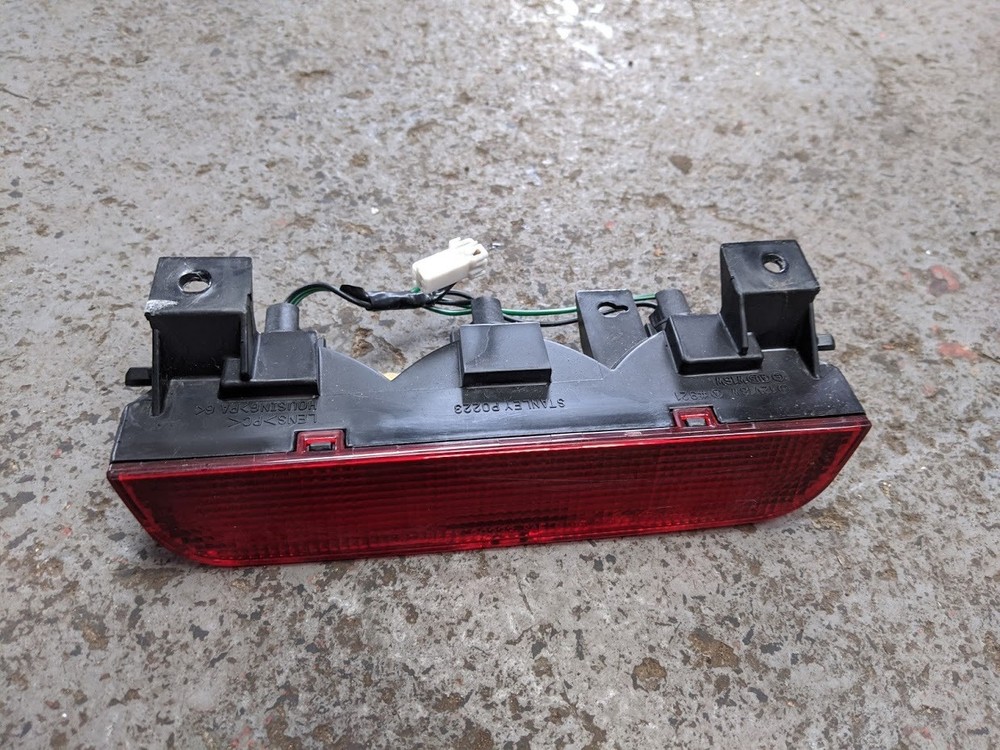 MITSUBISHI SHOGUN MK3 HIGH LEVEL BRAKE LIGHT