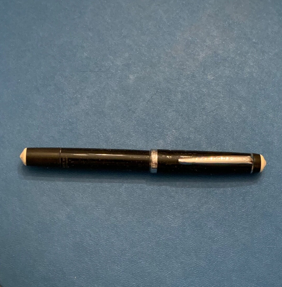 Alvin & Co. Windsor Techagraph. Pen Germany. EF