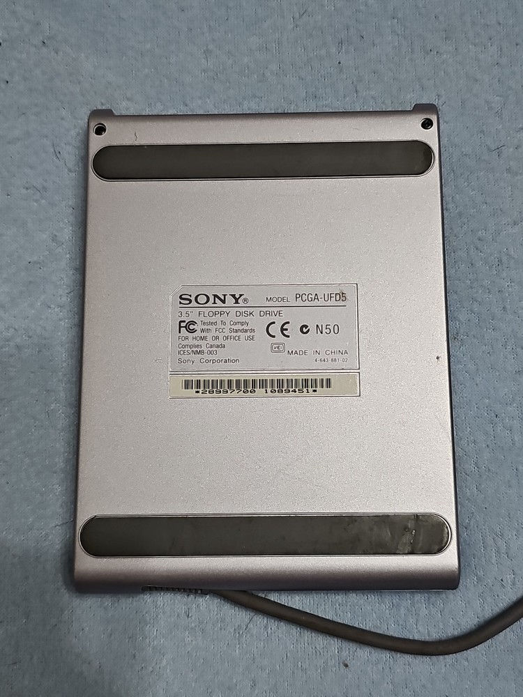 SONY PCGA-UFD5 VAIO Silver 3.5" External Interface Floppy Drive Untested
