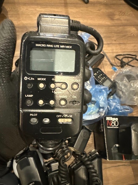 Canon Macro Ring Lite MR‑14EX TTL Macro Flash for EOS Cameras