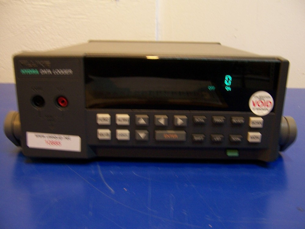 10885 FLUKE 2625 HYDRA DATA LOGGER W/ 2620A-100 INPUT MODULE