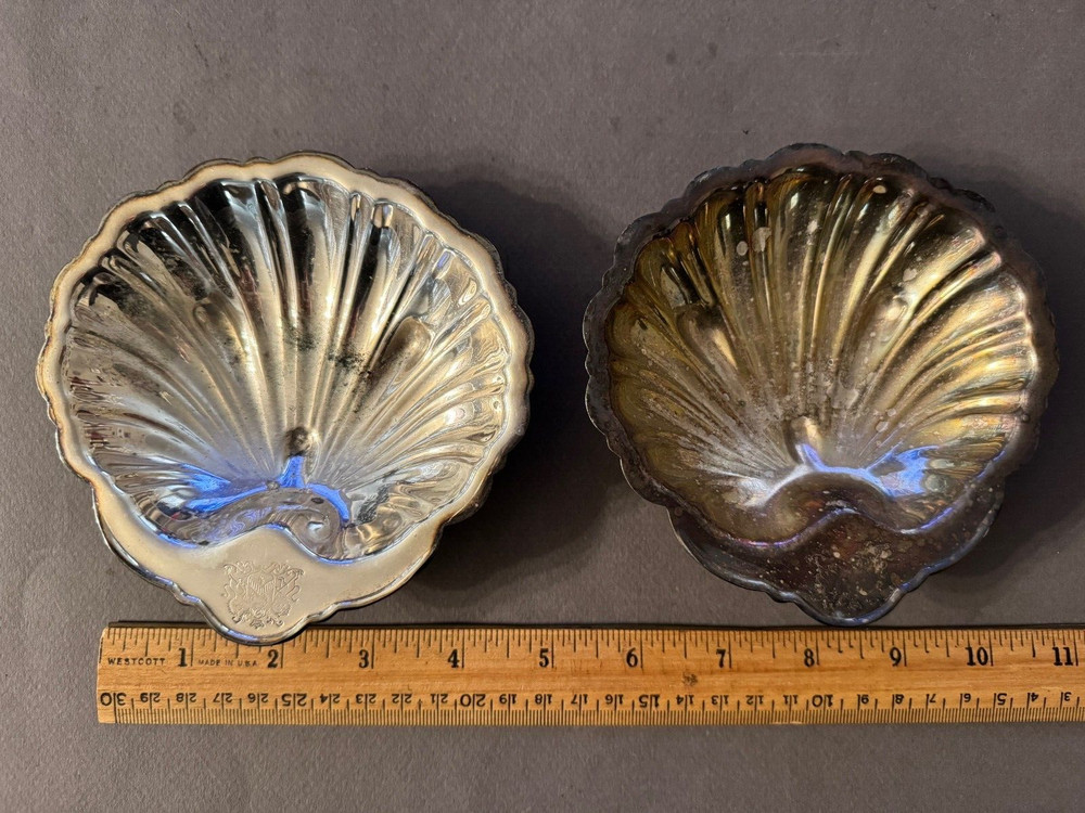 PAIR OF DODGE INC SILVERPLATE METAL SHELL SHAPE CANDY NUT DISHES VINTAGE
