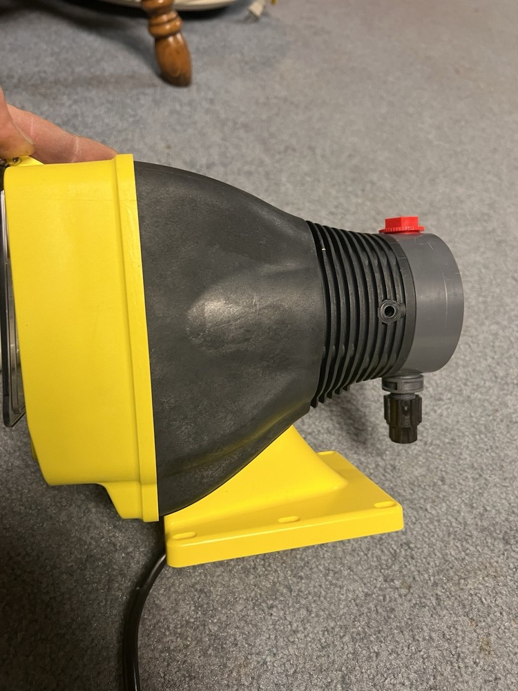 LMI Milton Roy. AA951-498si