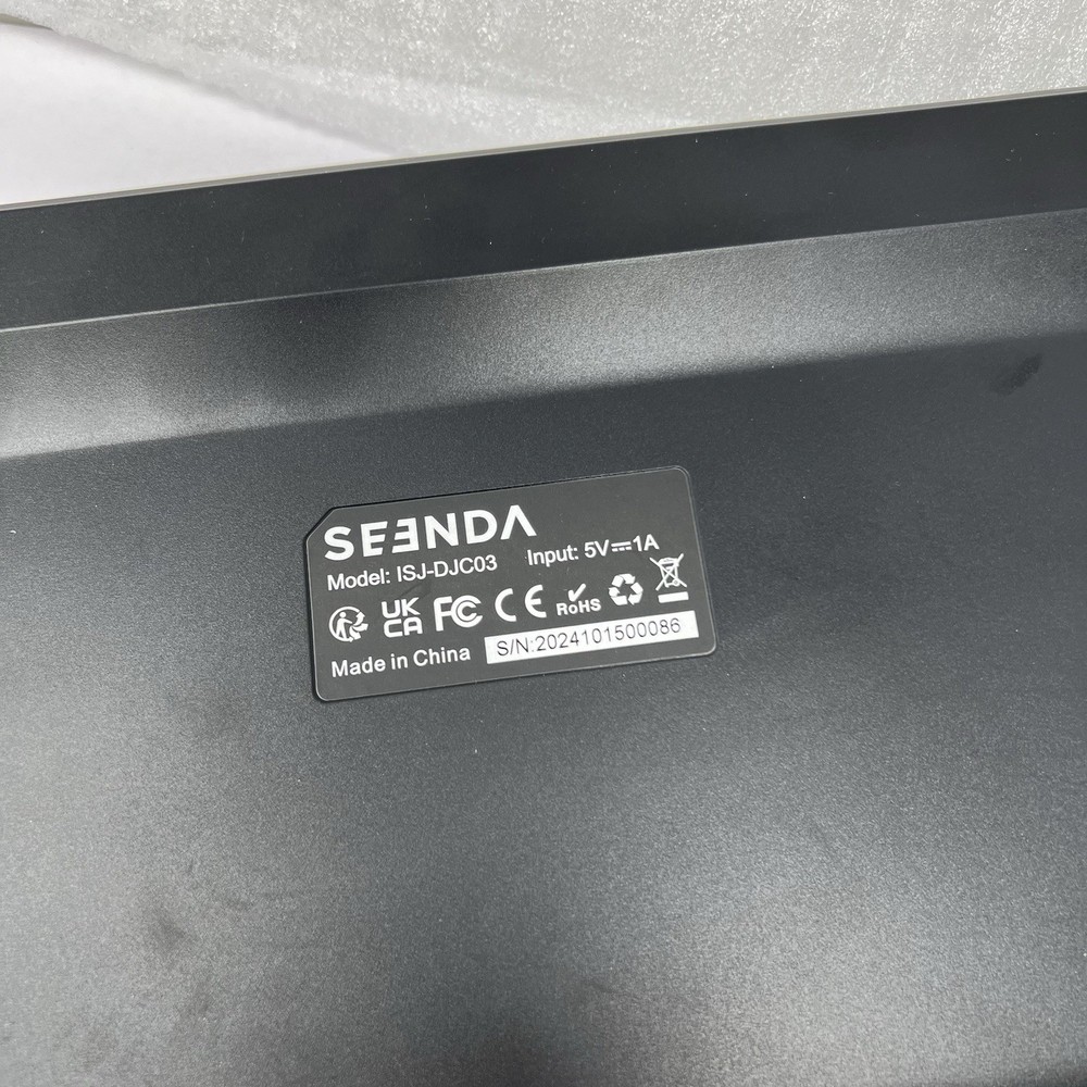 Saenda Wireless Multi-Device Bluetooth Keyboard