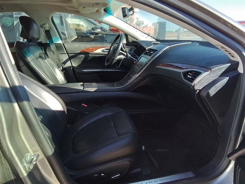 2013-2016 Lincoln MKZ Front Center Dash Screen