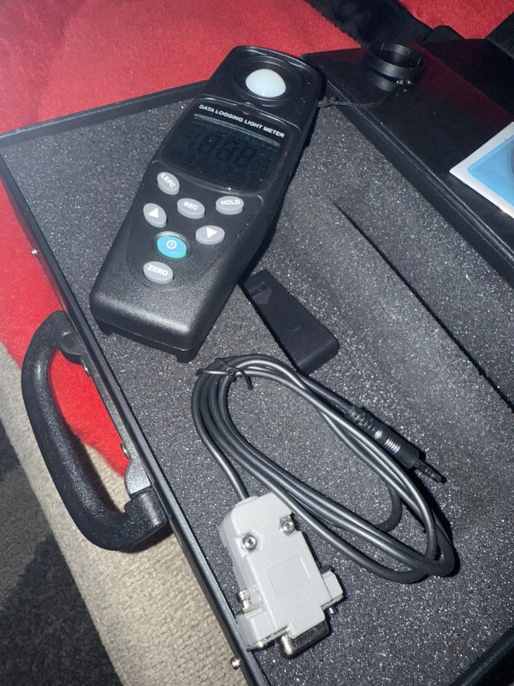 General Tools DLM203DL Data Logging Light Meter - Precision Measurement Tool