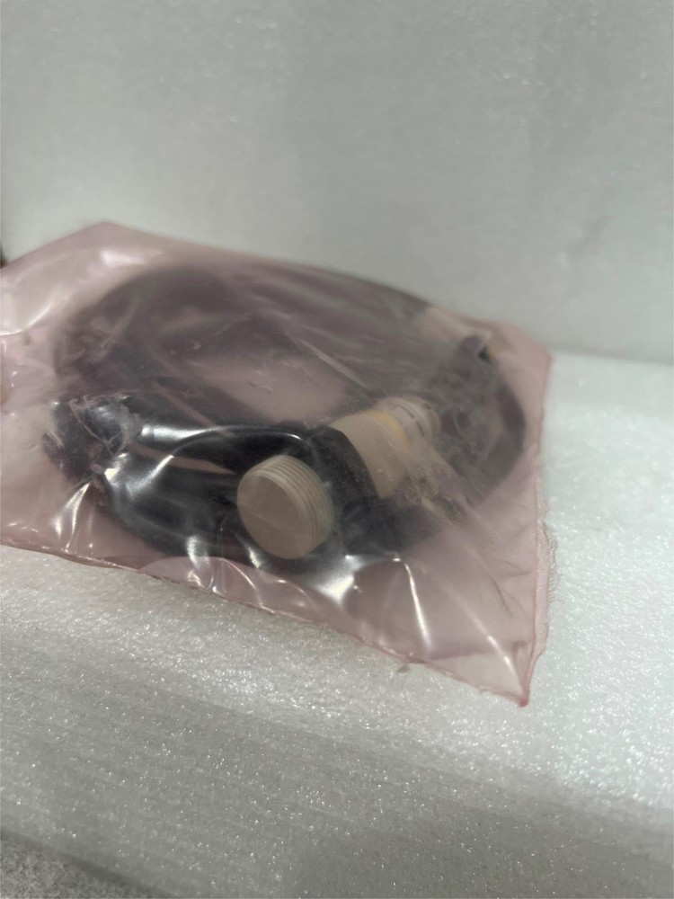 Omron, E2F-X5Y1-US, Proximity Sensor, New