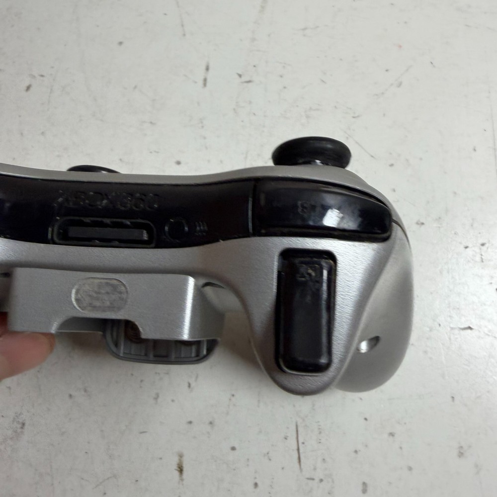 Microsoft Xbox 360 Halo Reach 1403 Silver Limited Edition Wireless Controller