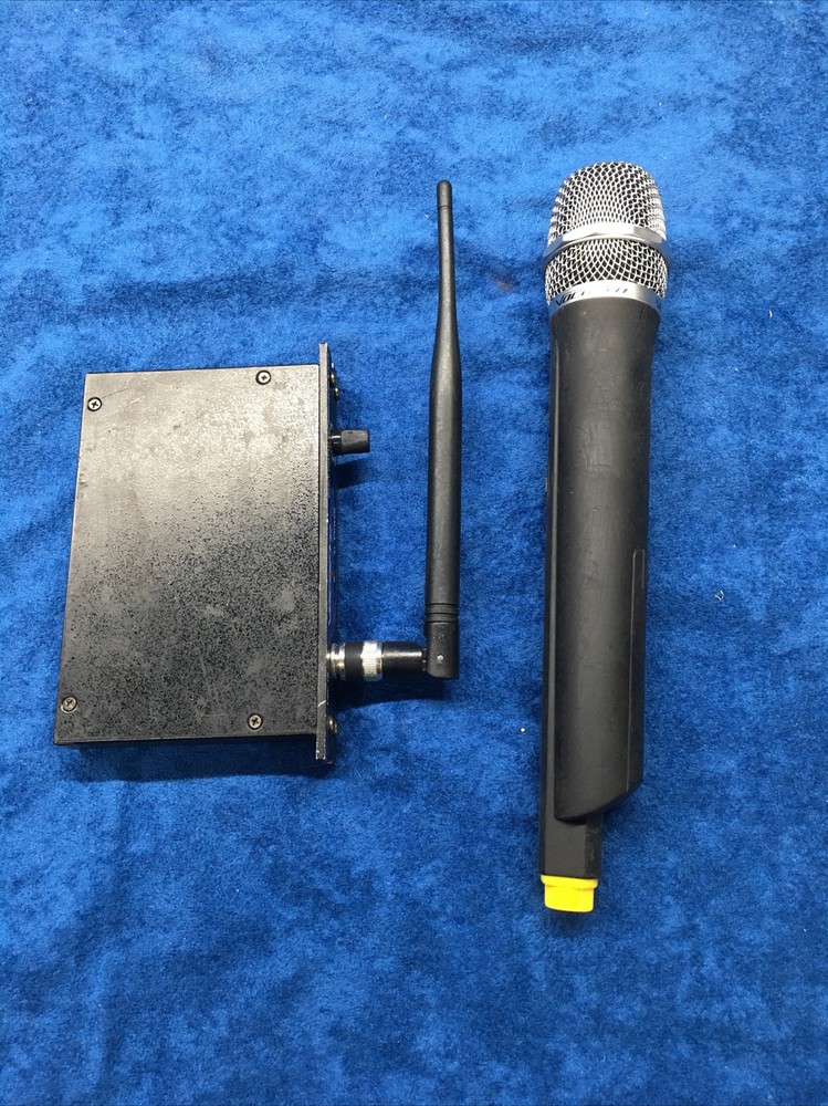 Vocopro UHF18 Wireless Crystal Microphone Sys