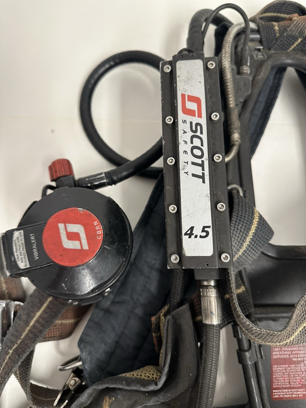 Scott AP75 Air-Pak 75 CBRN 4.5 SCBA Harness 2013 Edition w/ EZ flow regulator