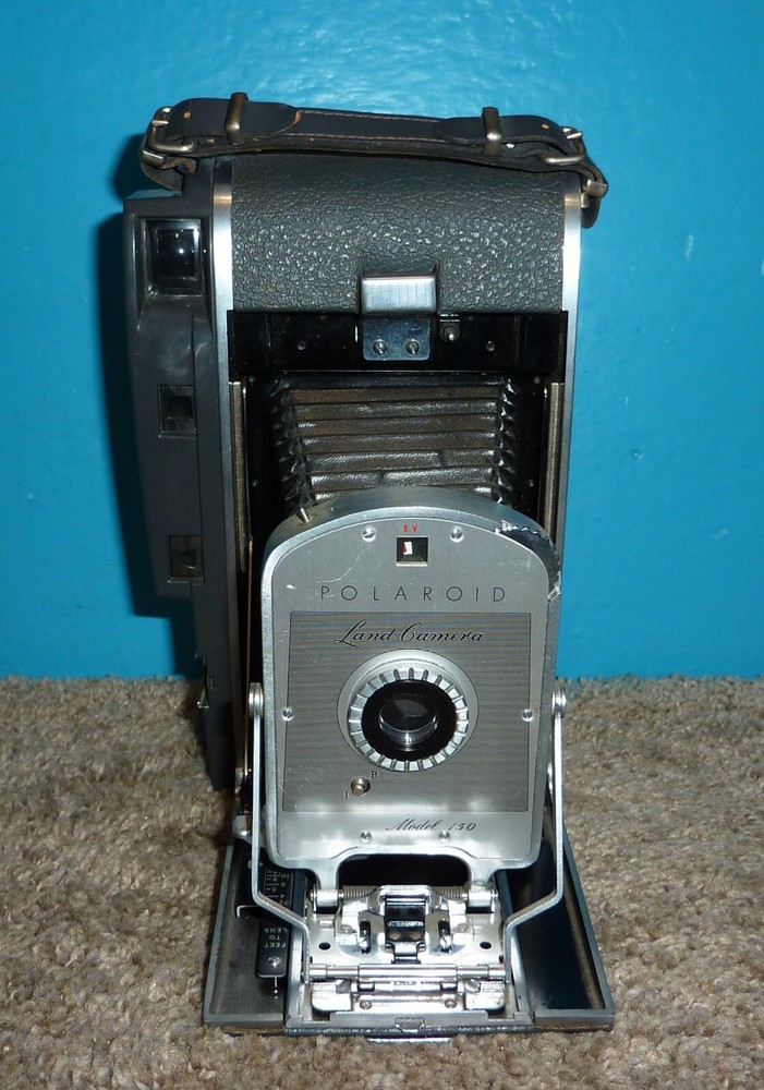 Polaroid 150 Land Camera Good Condition