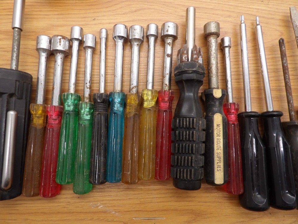 TOP LINE TOOLS Ratcheting Bit Screwdriver & Other Screwdrivers & Nut Drivers