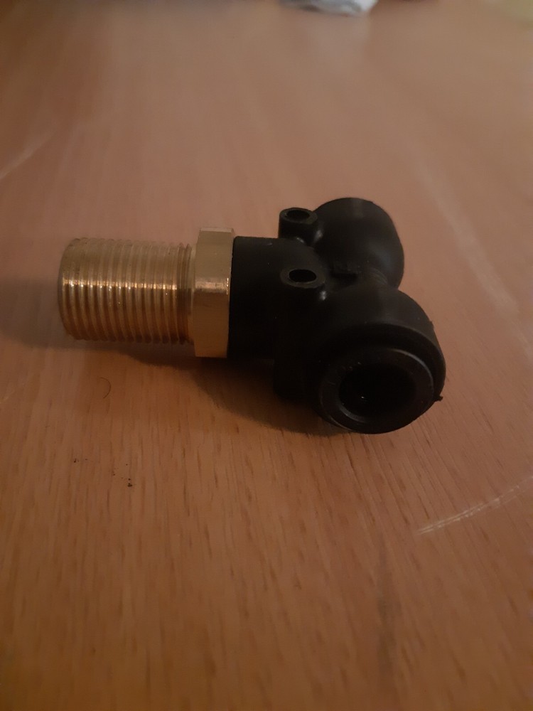 1703601 Genuine DAF Quick Release Coupling T Piece