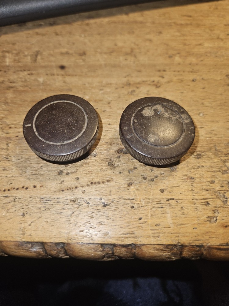 2 VINTAGE RCA RADIO TUNING DIAL KNOBS