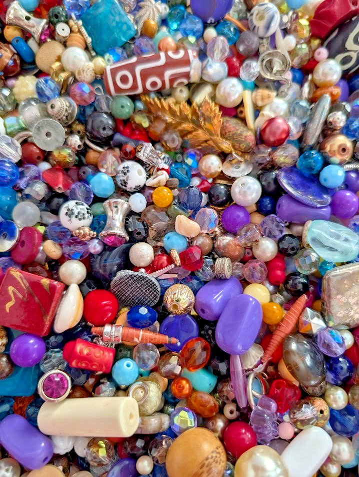 1 lb BEAD SOUP Random Mix Loose Jewelry Upcycled Craft Charms 16 oz 450 g