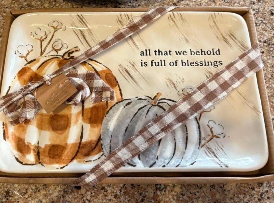 Mud Pie Small Harvest Pumpkin Platter.