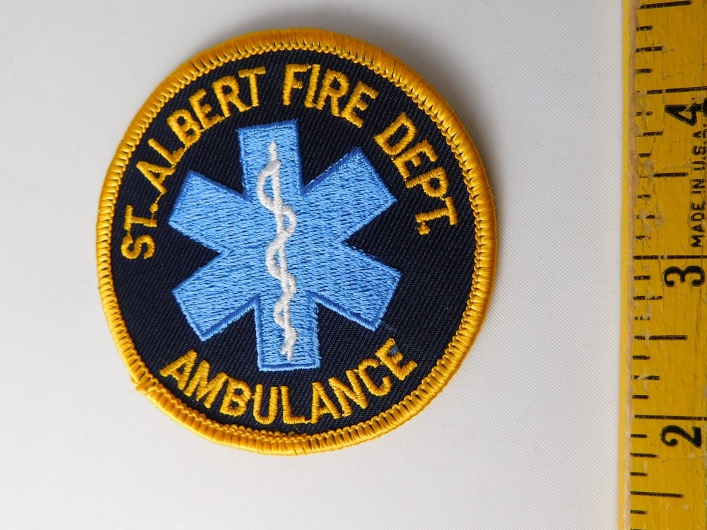 ST ALBERT FIRE DEPT AMBULANCE EMS PATCH SHOULDER CREST ALBERTA CANADA