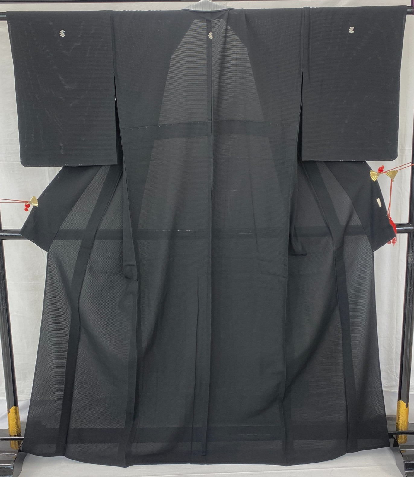 Japanese Vintage Kimono Silk Black Tomesode No Lining Family crest Length 64 in