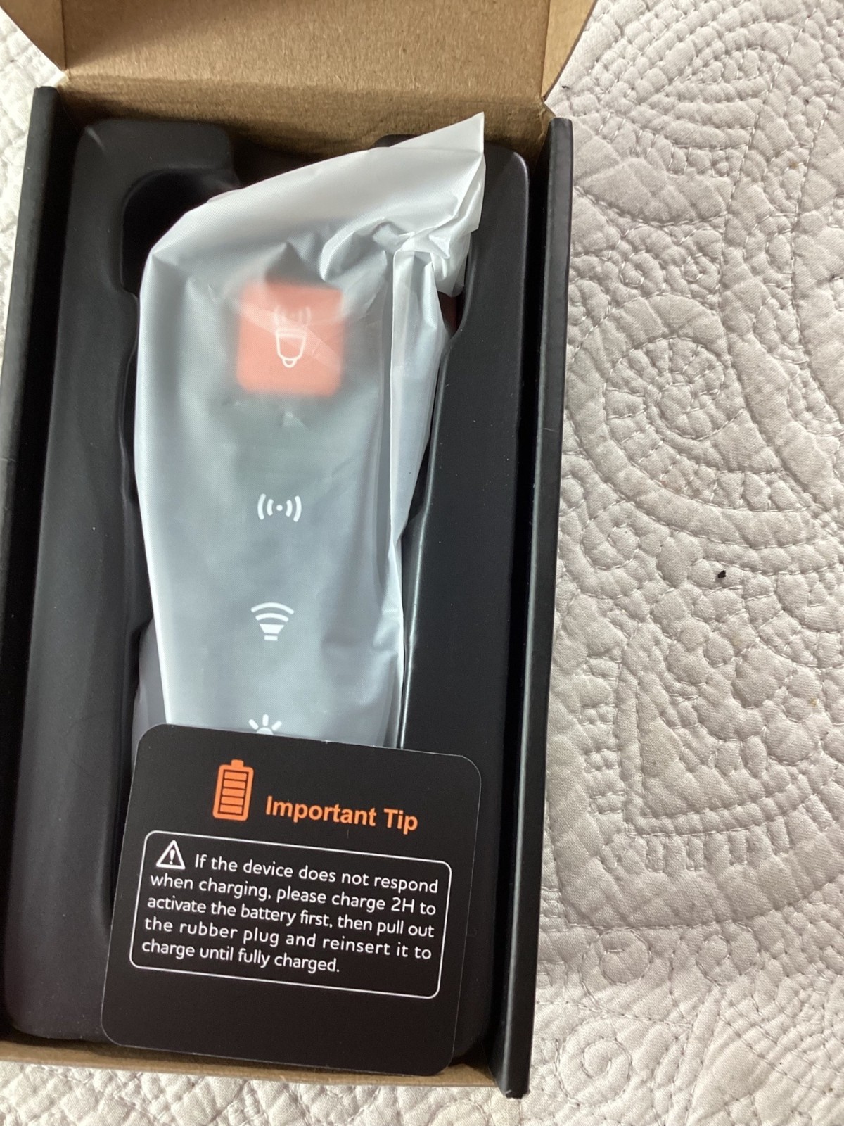 Pup Control Ultrasonic Dog Trainer*LED Flashlight*4 Modes. USB Rechargeable*NIB