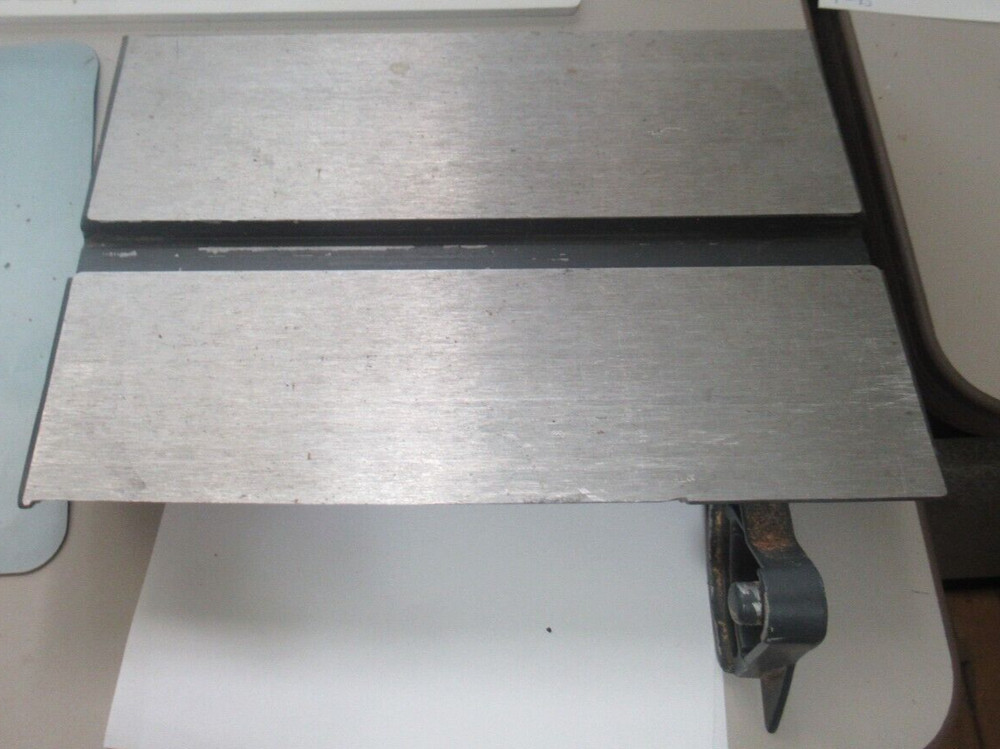 USED SAW/ LATHE ACCESSORY SIDE TABLE