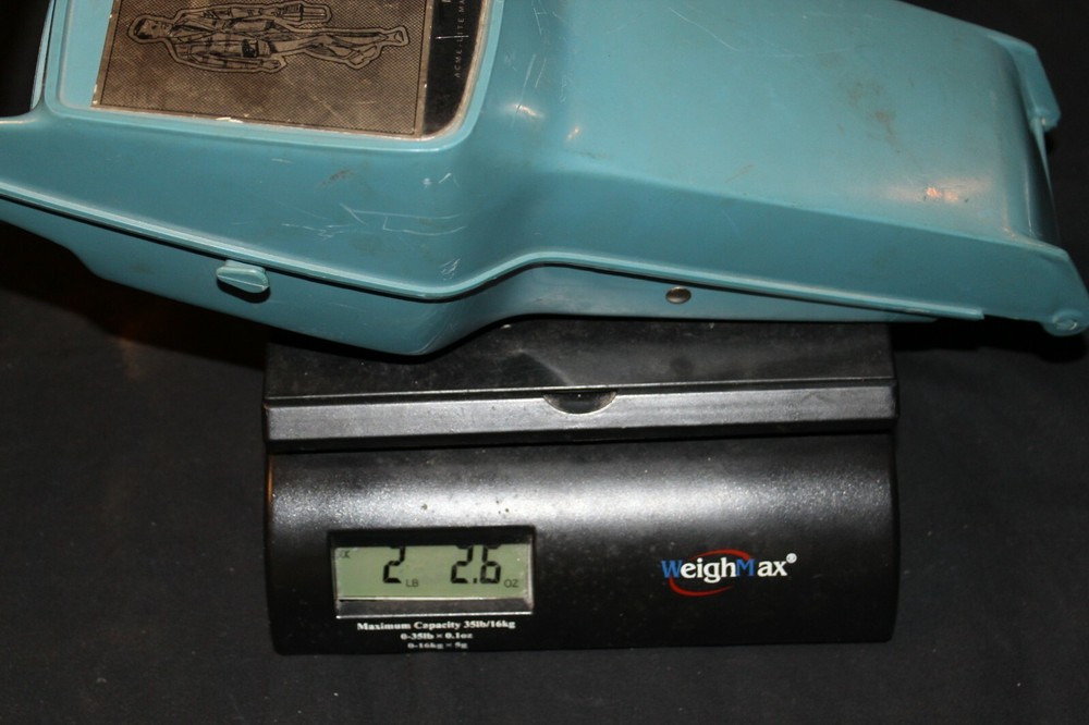 VINTAGE ACME-LITE MOV-E-LITE! TESTED AND WORKS NICE GRAPHICS ON CASE!
