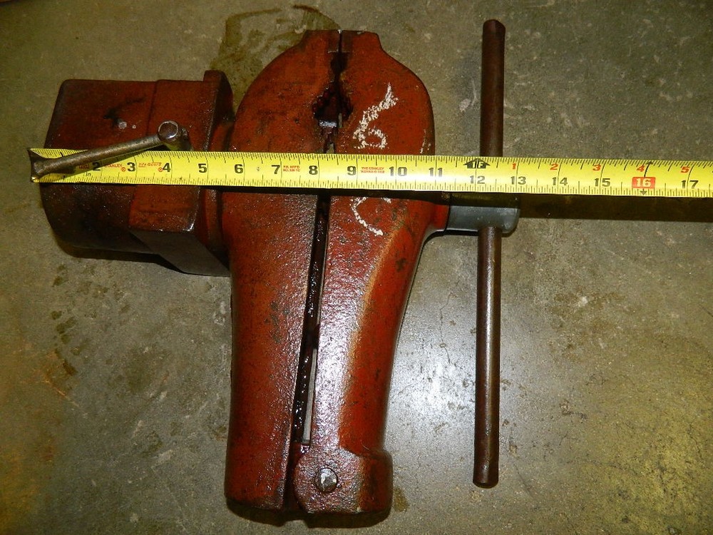Vintage Blacksmith Vise Swivel Base 48 lbs.
