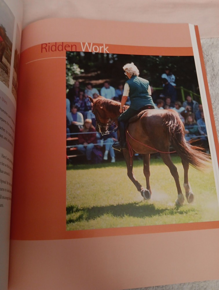 HORSE BEHAVIOR AND TRAINING BOOK BY JOHN LYONS