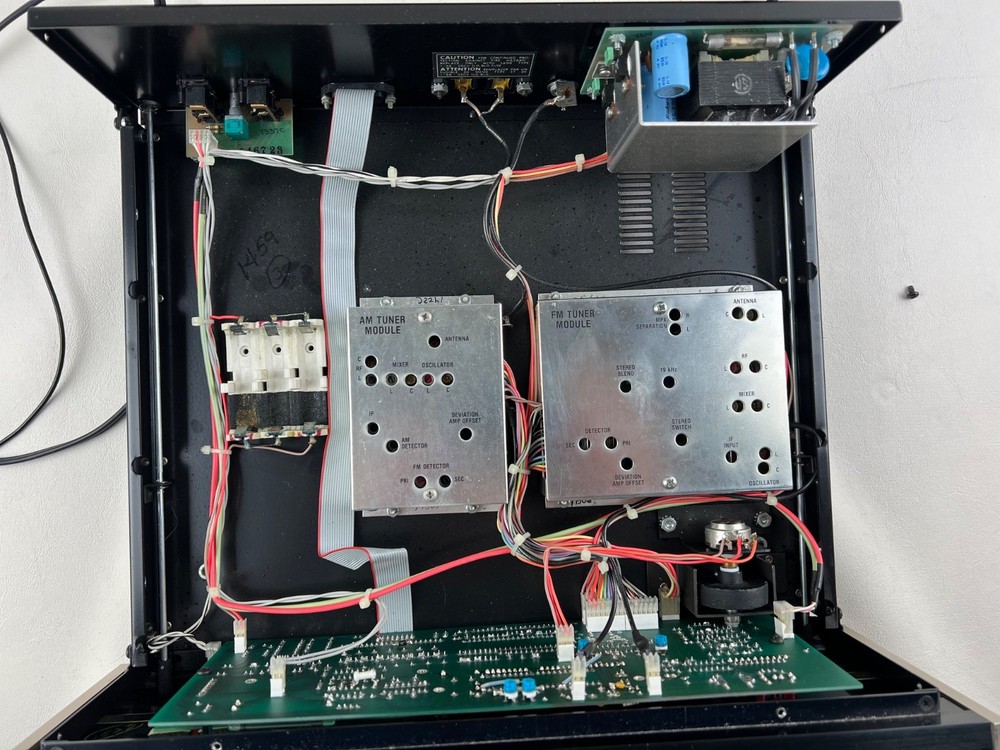 McIntosh MR7082 AM / FM Tuner