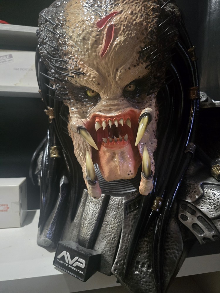 COOLPROPS AVP Alien vs Predator Predator Life Size Bust 1:1 Statue