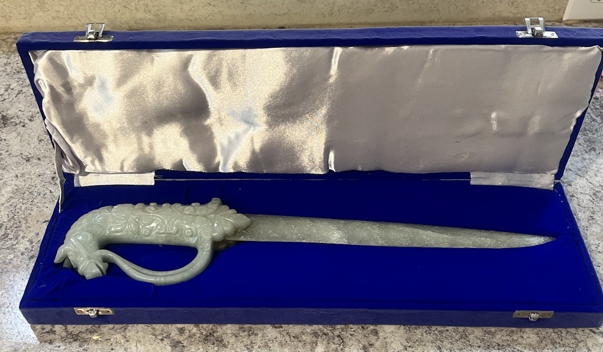 Carved jade horse hilt dagger with meticulously sculpted 18”long