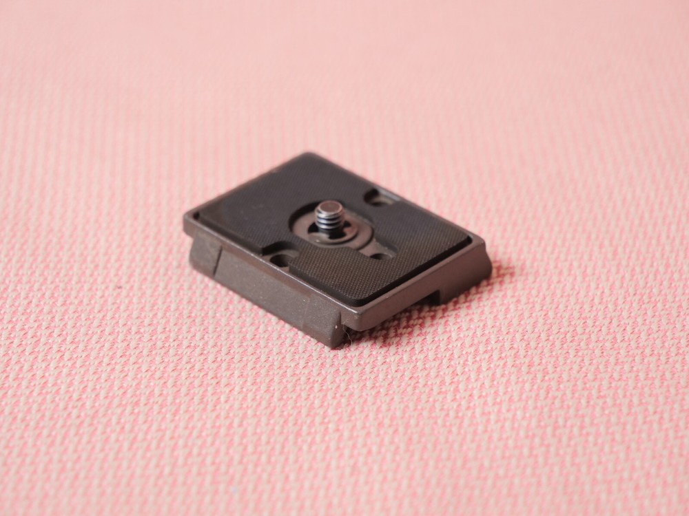 Manfrotto 200PL-14 Genuine Quick Release Plate (H)