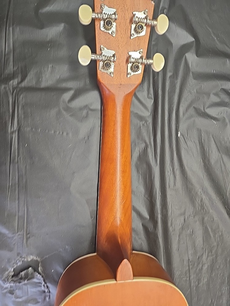 Mitchell Ukulele MU4ONT 4 String