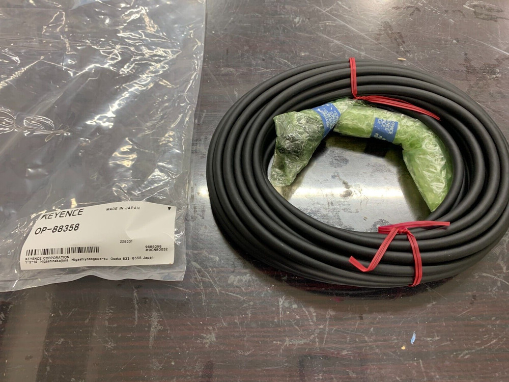 KEYENCE OP-88358  250 mm type Lighting power cable 10 m