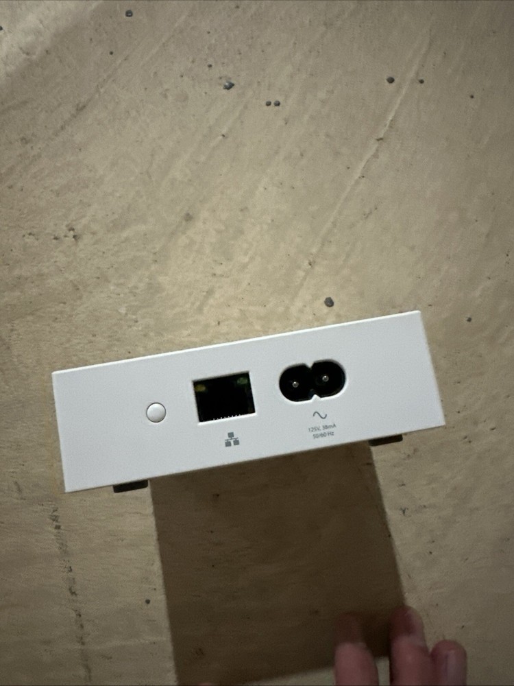 INSTEON Smarthome Hub 2242-222 With Power And Network Cables