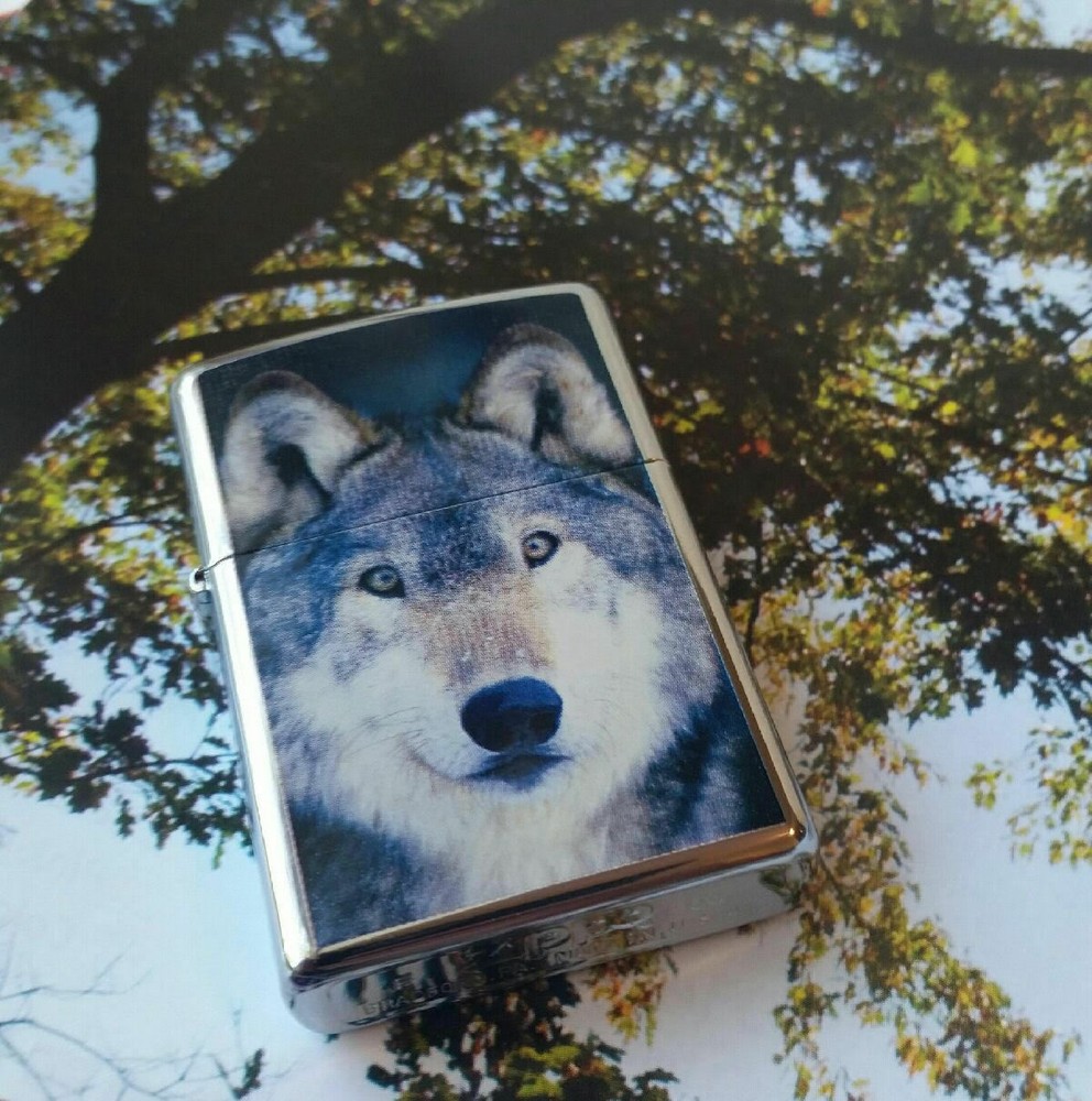 Sweet Retired Majestic Wolf Zippo Lighter
