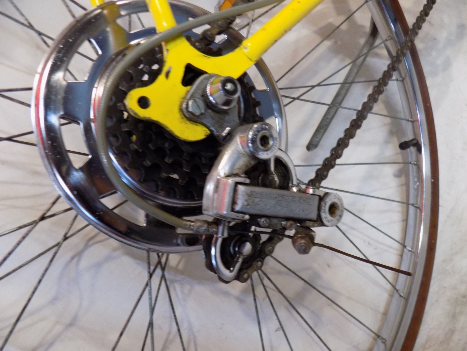 1974 SCHWINN LE TOUR MENS 10-SPEED ROAD BIKE SUPER SPORT VOYAGEUR 12 VINTAGE 74