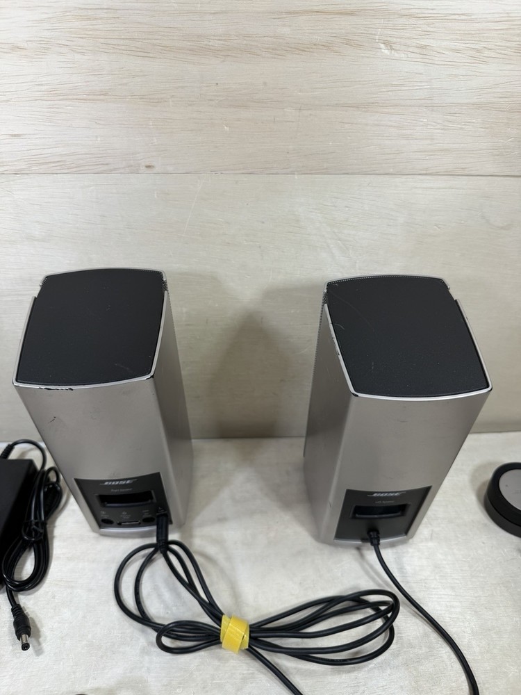 Bose Companion 20 Multimedia Computer Speaker System Silver, Wires, Pod - Tested